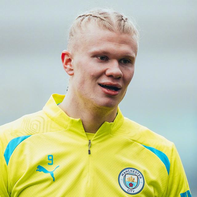 霍伊伦：无论发生什么，我都要留在曼联为我的位置而战（霍伊伦表态：无论如何都留在曼联，誓为位置而战）