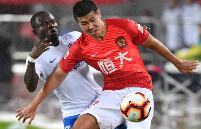 话题｜萨拉赫无缘欧冠名单 离开利物浦倒计时？（焦点｜萨拉赫落选欧冠名单 告别利物浦进入倒计时？）