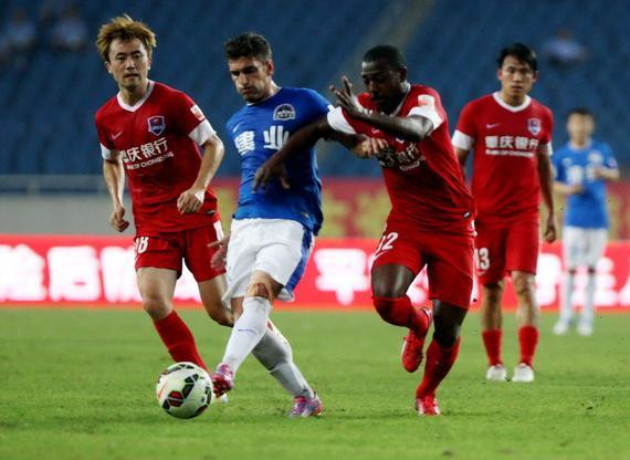 意媒：国米可以启用青训小将卡马特，以应对邓弗里斯伤缺情况（意媒：邓弗里斯伤停，国米考虑启用青训小将卡马特顶替）