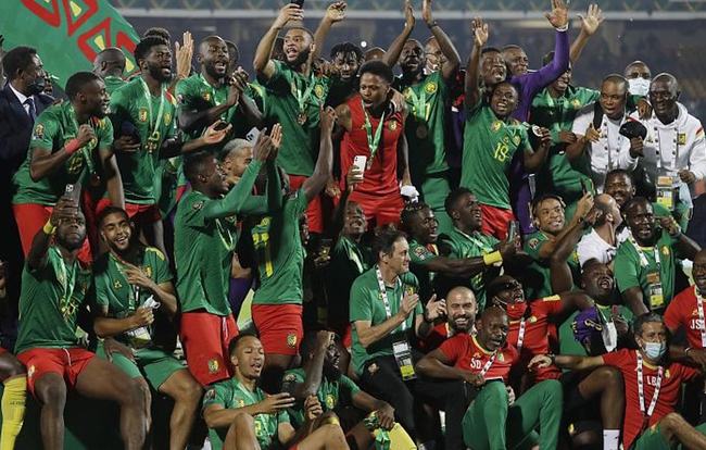 德转列多特历史最贵阵：哈兰德领衔，贝林、桑乔、罗伊斯上榜（德转评多特史上最贵阵容：哈兰德压阵，贝林厄姆、桑乔、罗伊斯入选）