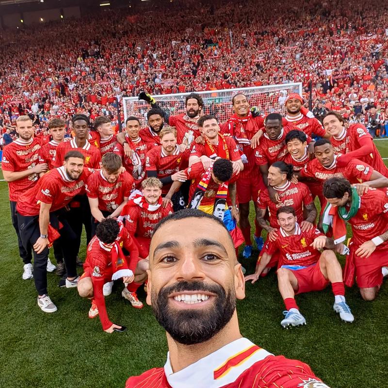 记者：狼队和塞维谈妥1700万欧签胡安卢，但球员想去那不勒斯（记者：狼队已与塞维利亚谈妥1700万欧引进胡安卢，但球员更倾向加盟那不勒斯）