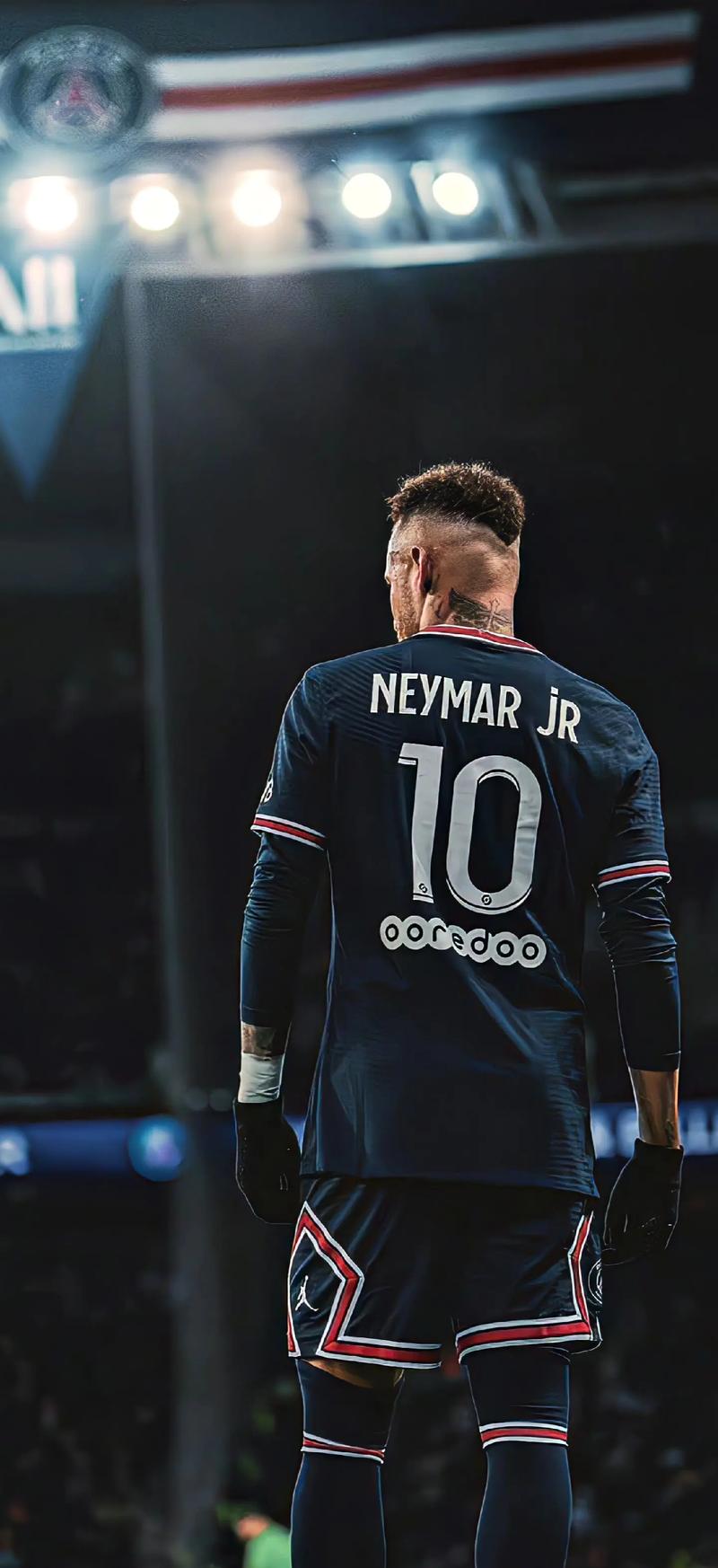 莫雷诺：若能重返西班牙队当然很好；黄潜现在西甲第二还不错（莫雷诺：若能回归西班牙队当然是好事；黄潜暂居西甲第二，表现不错）